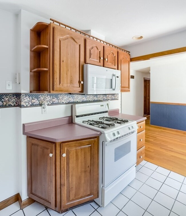 51 Tarrytown Ln, Worcester, MA 01602 - photo 4