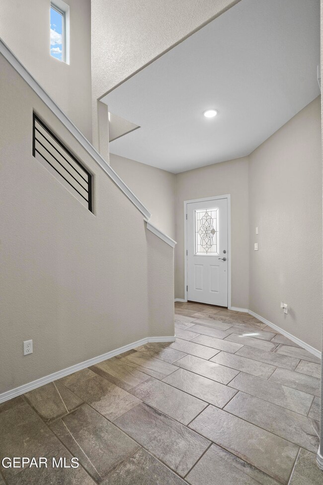13662 Stonor Ct, El Paso, TX 79928 - photo 6