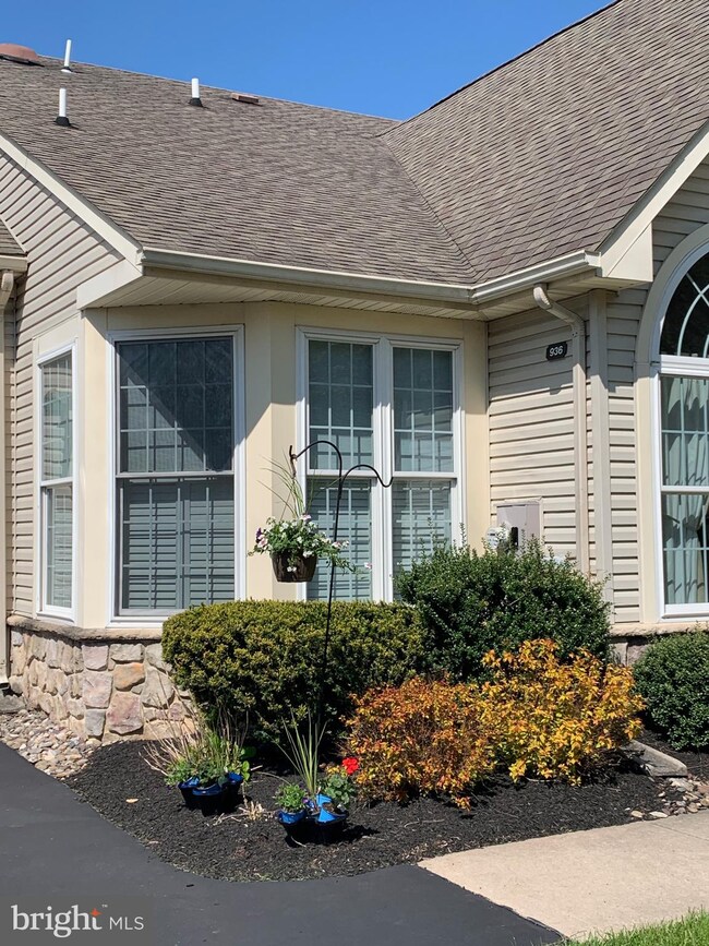 936 Daylily Dr unit V171, Langhorne, PA 19047 - photo 6
