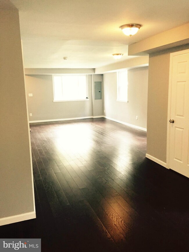 918 46th St NE, Washington, DC 20019 - photo 3