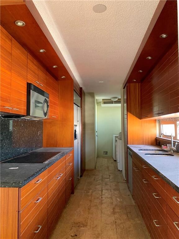 69 Cervantes unit 8B, San Juan, PR 00907 - photo 6