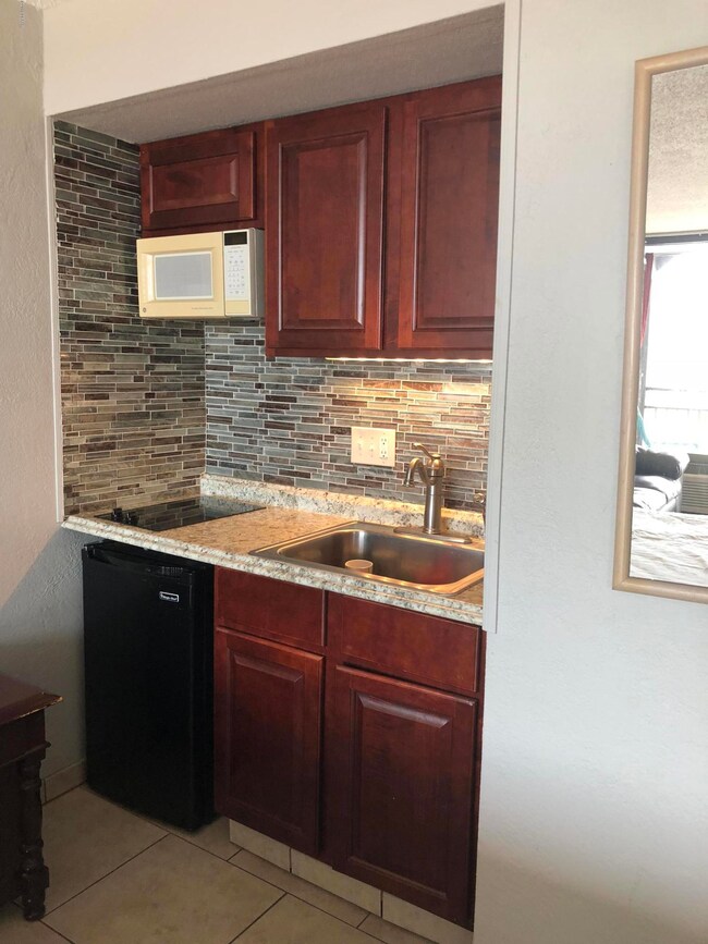 2301 S Atlantic #543