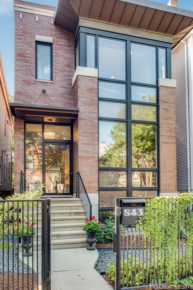 843 W Wrightwood Ave, Chicago, IL 60614 - photo 2