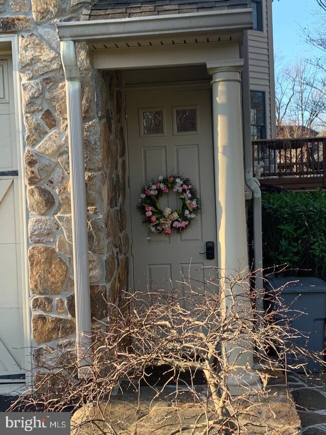 10725 Judy Ln, Columbia, MD 21044 - photo 2