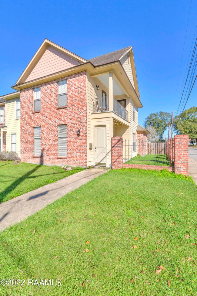 815EUniversity-1-6