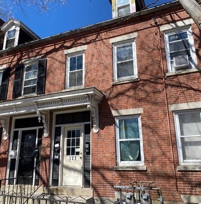 127 Garden St, Lawrence, MA 01840 - photo 3