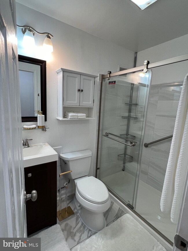 Woodlake Towers unit T15, Falls Church, VA 22044 - photo 7