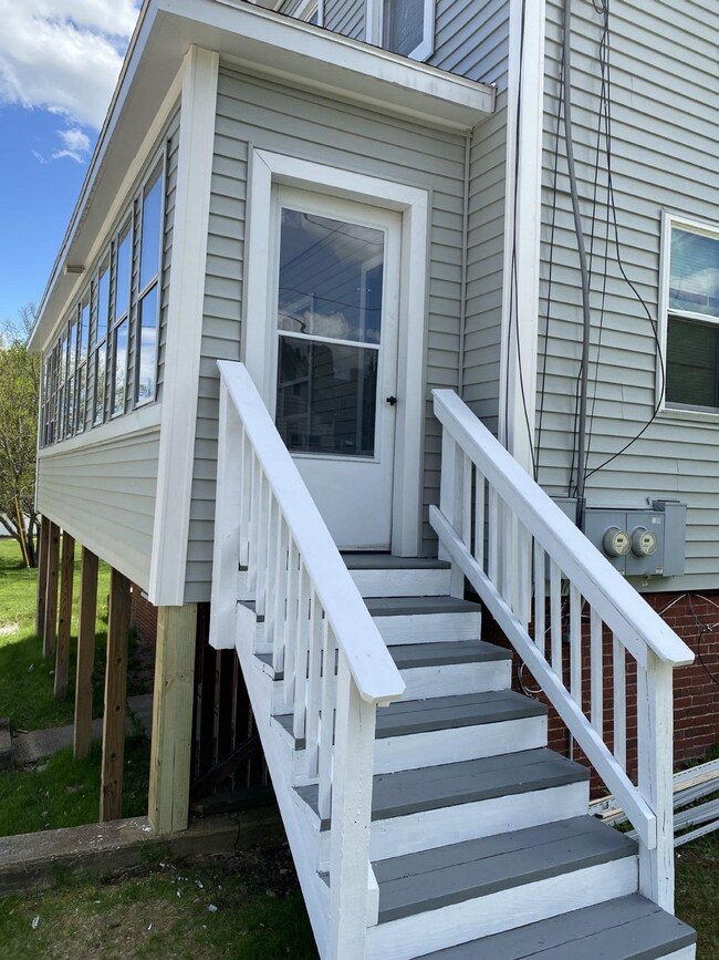 335-337 Main St, Somersworth, NH 03878 - photo 5