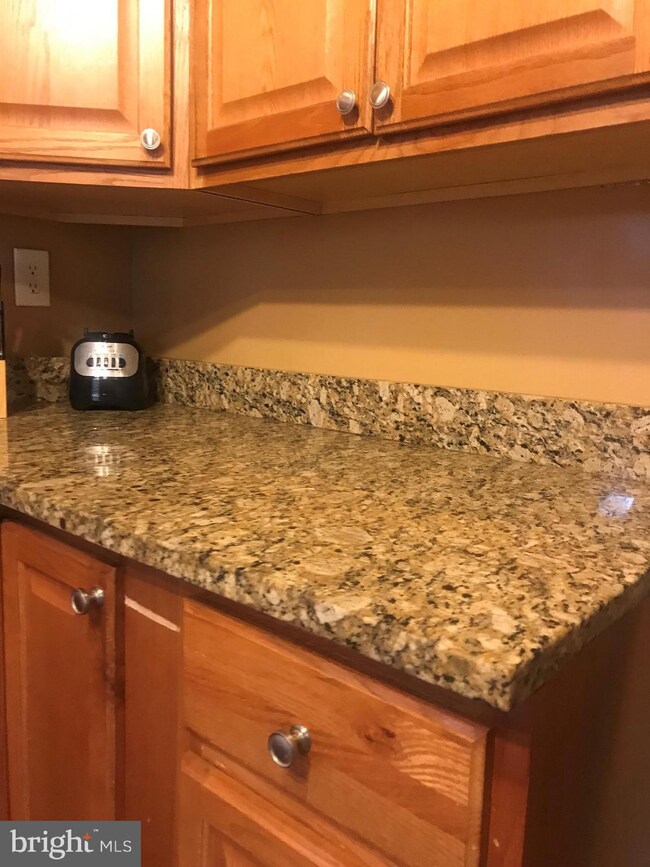 9333 Fontana Dr, Lanham, MD 20706 - photo 6