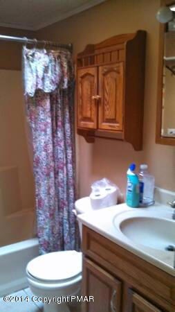 693 Toll Rd, Effort, PA 18330 - photo 6