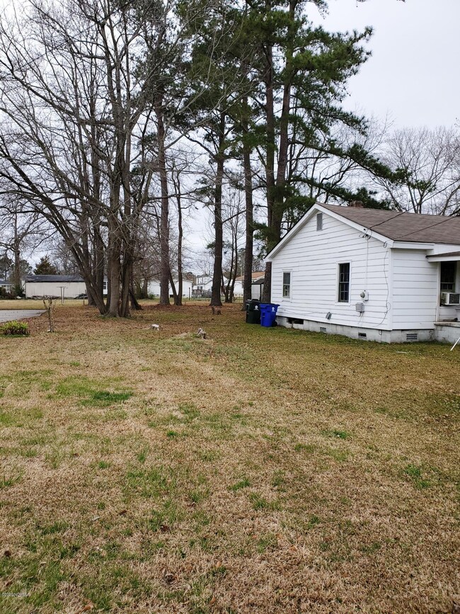 2436 Railroad St, Winterville, NC 28590 - photo 3