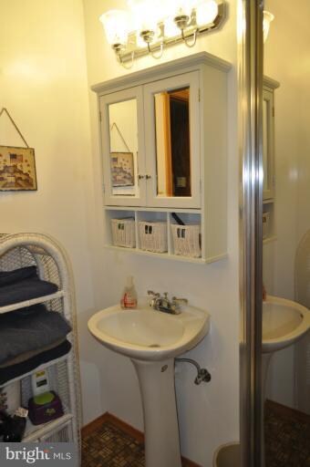 138 Cherokee Trail, Berkeley Springs, WV 25411 - photo 3