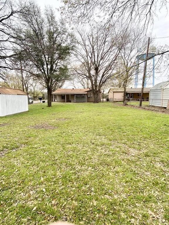 1505 Lynn St, Bonham, TX 75418 - photo 3