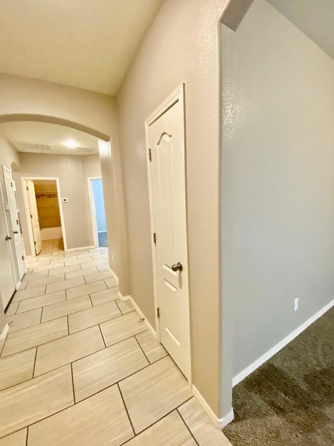 14905 Louis Baudoin, El Paso, TX 79938 - photo 5