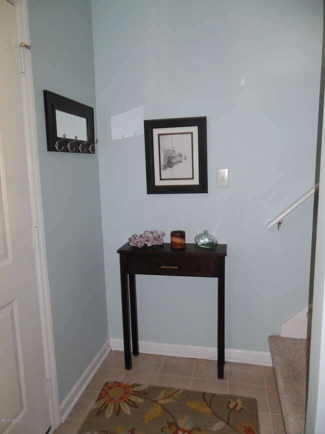 6 Foyer