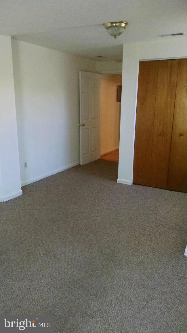 807 Hollins St unit 2, 2ND FLOOR, Baltimore, MD 21201 - photo 6