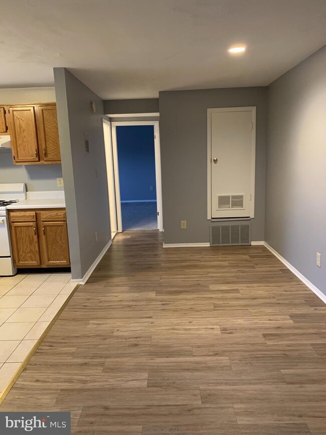 11908 Tarragon Rd unit I, Reisterstown, MD 21136 - photo 6