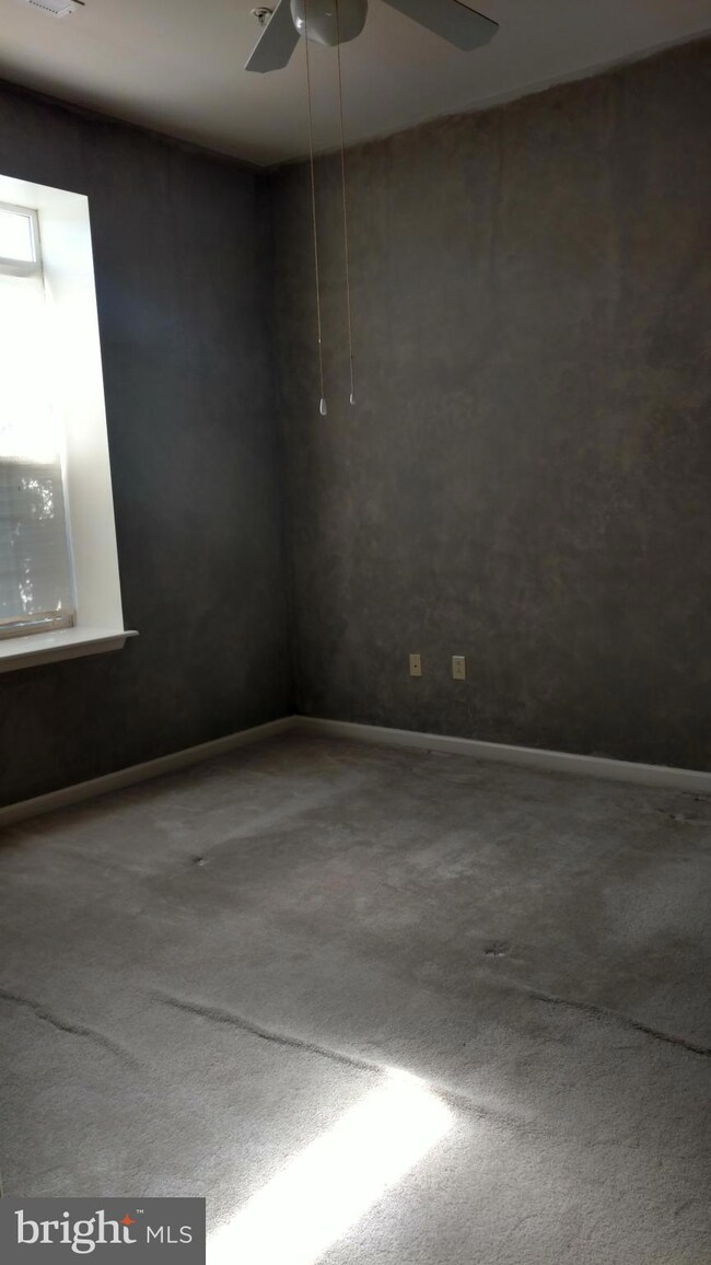 138 E Antietam St unit 203, Hagerstown, MD 21740 - photo 4