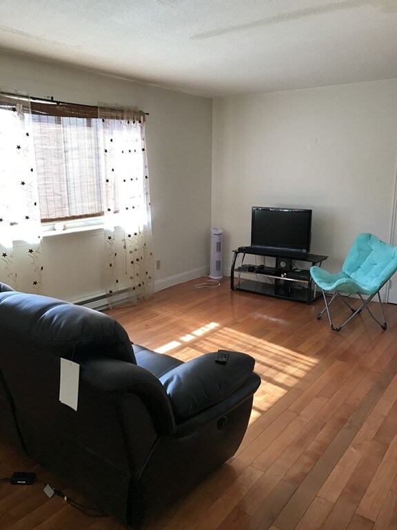 73 Nicholas Rd unit E, Framingham, MA 01701 - photo 2