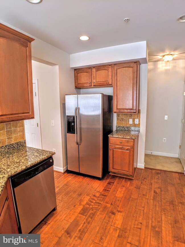 13664 Venturi Ln unit 218, Herndon, VA 20171 - photo 4