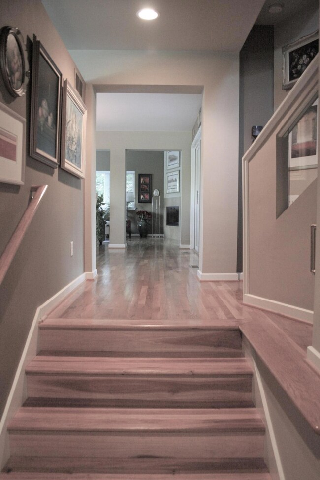 4400 Colerain Ave, Columbus, OH 43214 - photo 7