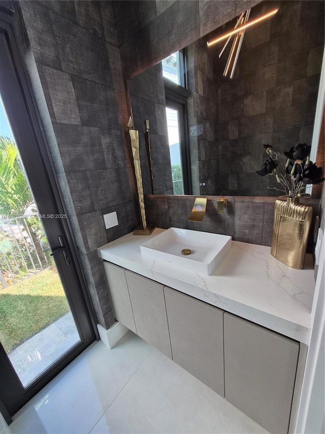 4910 NE 27th Ave, Lighthouse Point, FL 33064 - photo 2