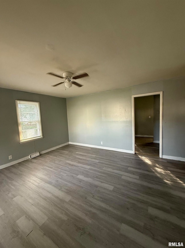 716 N Albert St, Macomb, IL 61455 - photo 3