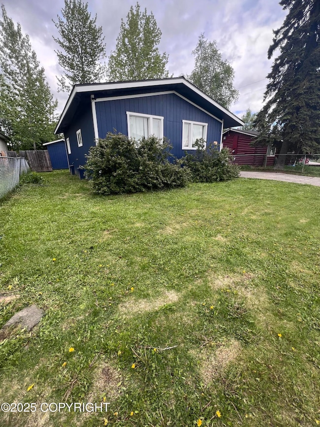 509 Irwin side street view