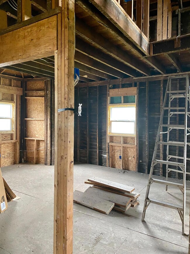 4 S Westfield Ave, La Porte, IN 46350 - photo 2