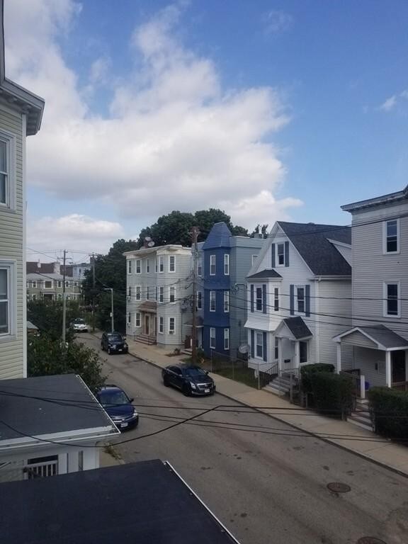 21 Newport St unit 2, Dorchester, MA 02125 - photo 3