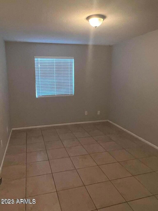 237 S Allen, Mesa, AZ 85204 - photo 2