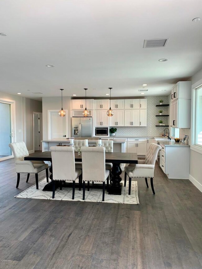 3BD7145C-42C7-4B77-98D3-6A9894CEB0AA_1_2