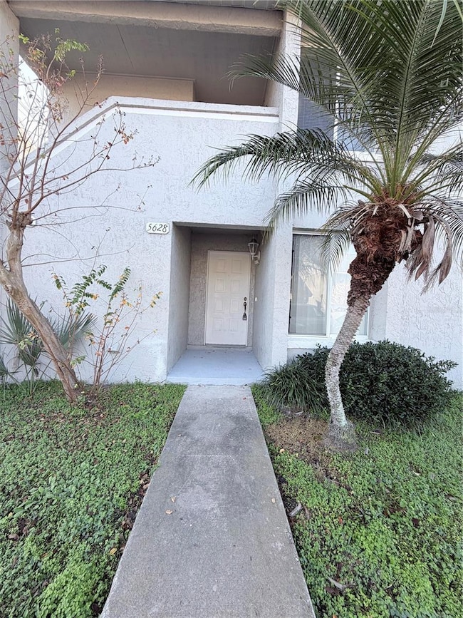 5628 Blue Shadows Ct unit 2, Orlando, FL 32811 - photo 2