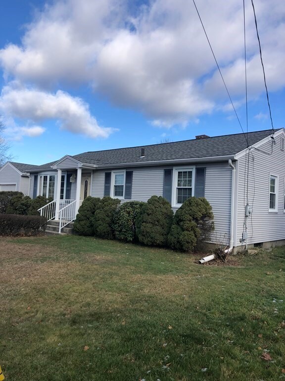 23 Francis St, Chicopee, MA 01013 - photo 2