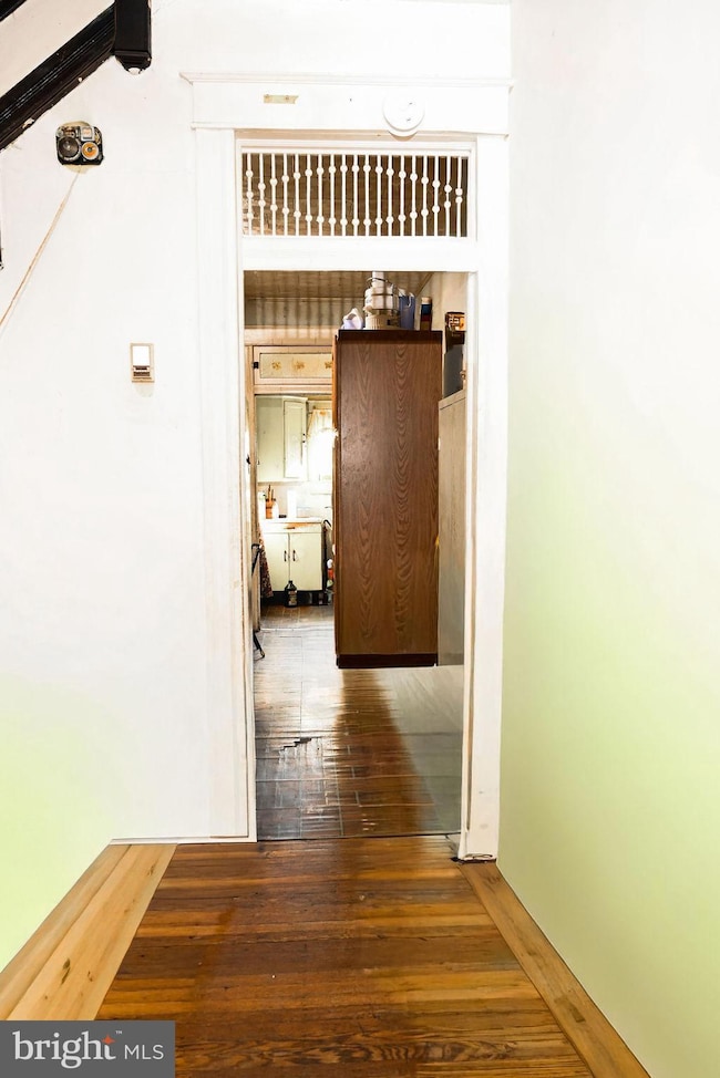 517 N Edgewood St, Baltimore, MD 21229 - photo 7