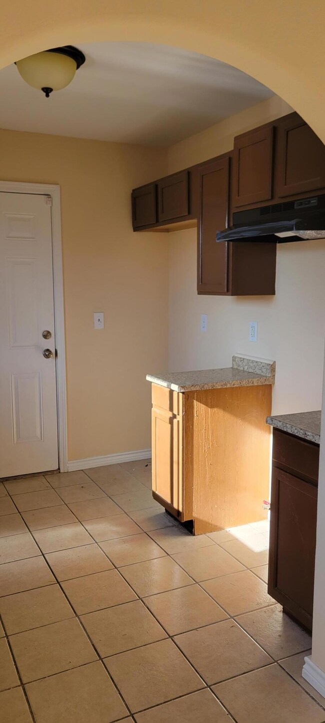 5629 Manila Dr, El Paso, TX 79924 - photo 7