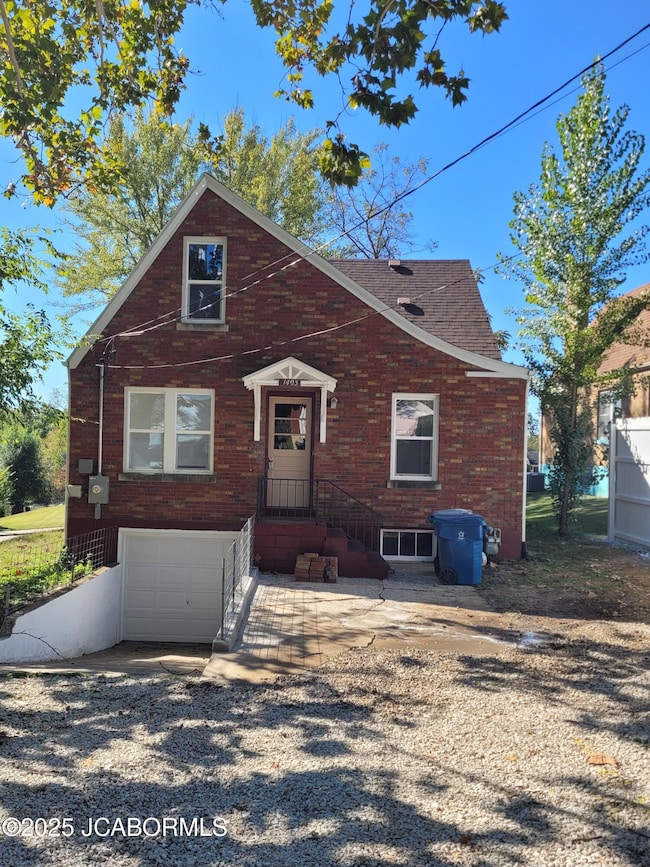 1403 E Mccarty St, Jefferson City, MO 65101 - photo 2