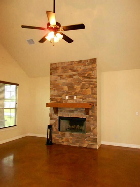 16261 Black Falcon Rd, Waller, TX 77484 - photo 2