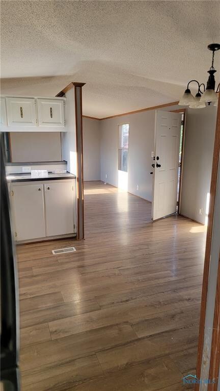 10235 Edgewood Dr, Findlay, OH 45840 - photo 2