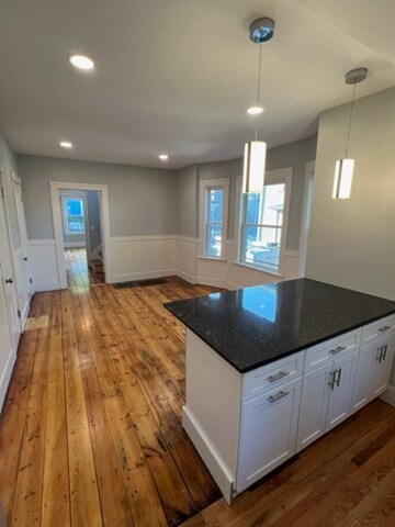 9 1/2 E Collins St unit 1, Salem, MA 01970 - photo 4