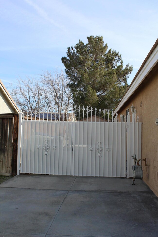 62ND RV ACCESS