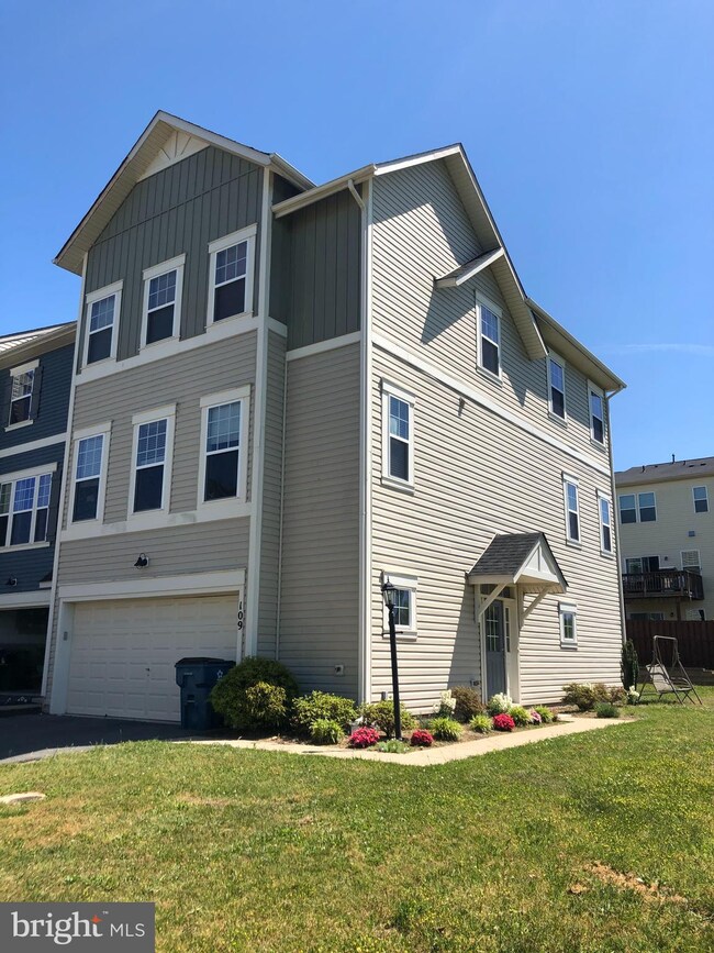 109 Argyle Ct, Stephenson, VA 22656 - photo 2