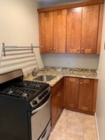 400 Hanover St unit 3B, Boston, MA 02113 - photo 2