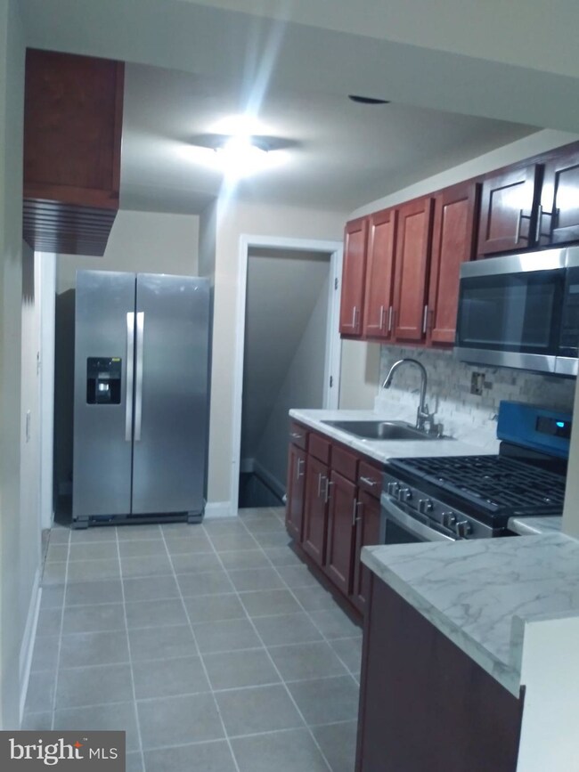 6502 Belle Vista Ave, Baltimore, MD 21206 - photo 4