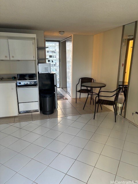 441 Lewers St unit 905, Honolulu, HI 96815 - photo 3