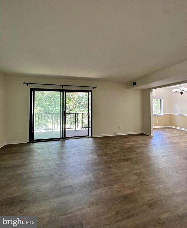 10630 Provincial Dr unit F, Manassas, VA 20109 - photo 2