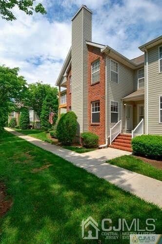 304 Vasser Dr, Piscataway, NJ 08854 - photo 2