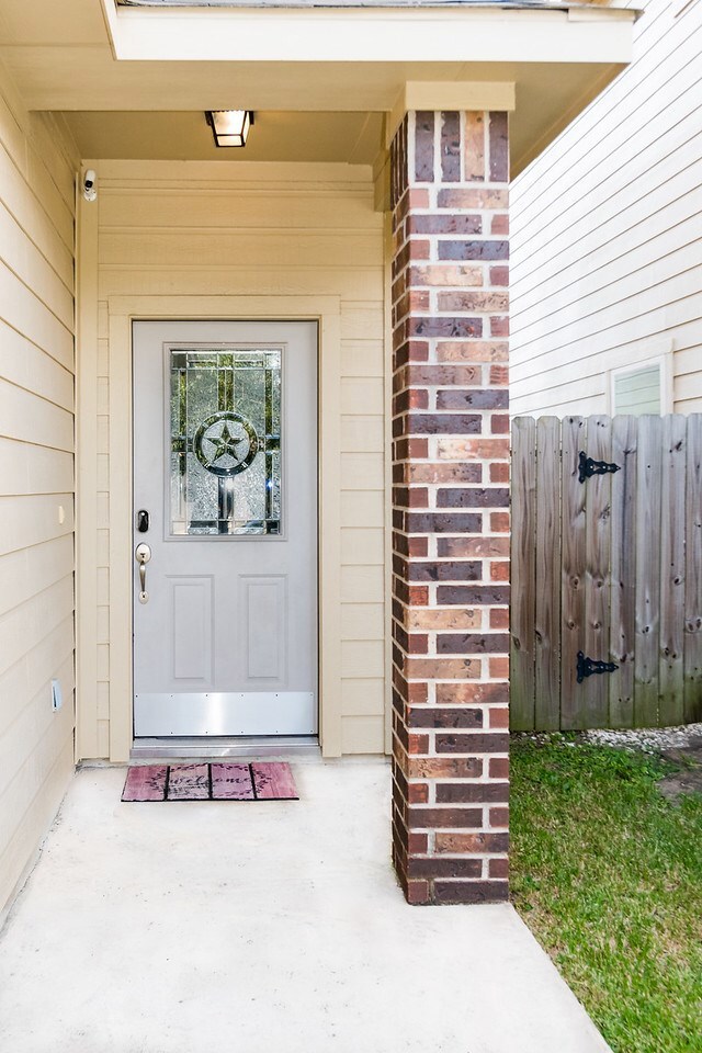 1814 Don Alejandro, Houston, TX 77091 - photo 3