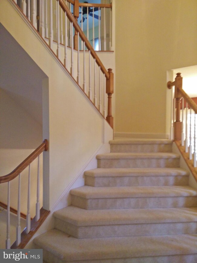 13228 Dutrow Dr, Clarksburg, MD 20871 - photo 3