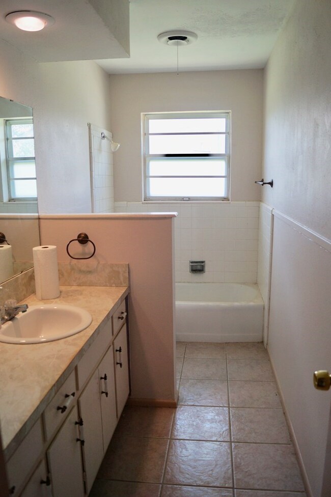 1405 Boeing Dr, Midland, TX 79701 - photo 4